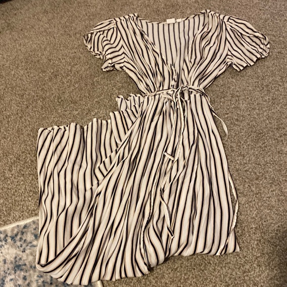 Gap Wrap Striped Dress - Picture 3 of 4